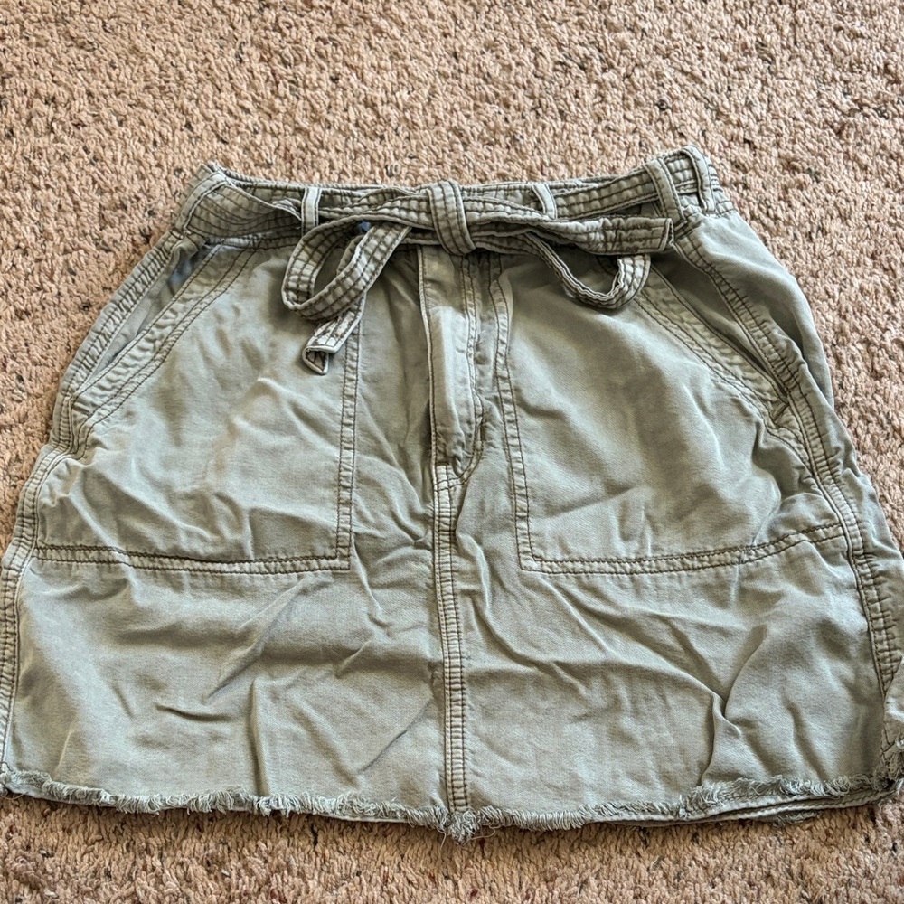 Casual Olive Green Skirt with Belt